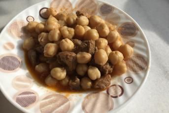 Kuşbaşılı Nohut Yemeği