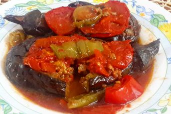 Patlıcanı Fırında Kızartılmış Hafif Mi Hafif Karnıyarık