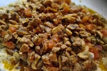 Beğendi Yatağında Mantarlı Kuzu Sote