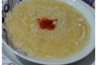 Mis Gibi Tavuklu Şehriye Çorbası