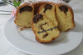 Çikolata Dolgulu Yumuşacık Kek Tarifi