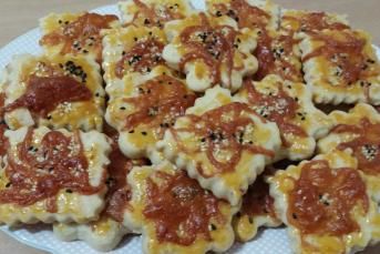 Ağızda Dağılan İçi Dışı Kaşar Peynirli Kurabiye (1 Hafta Bayatlamayan)