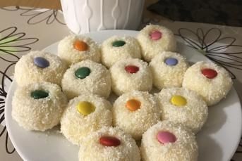 Muz Pudingli İrmik Topları