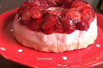 Yoğurtlu Yaz Pastası