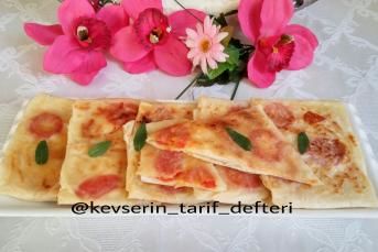 Domatesli Kaşar Peynirli Gözleme (Yufkadan)