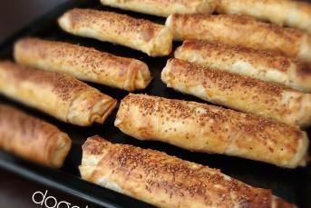 Sucuklu Kahvaltı Böreği