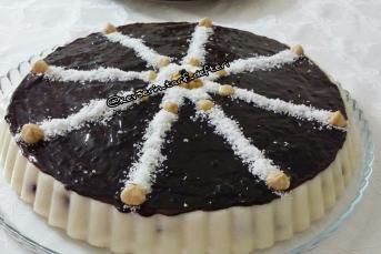 Çikolata Soslu Bisküvili Tart Pasta