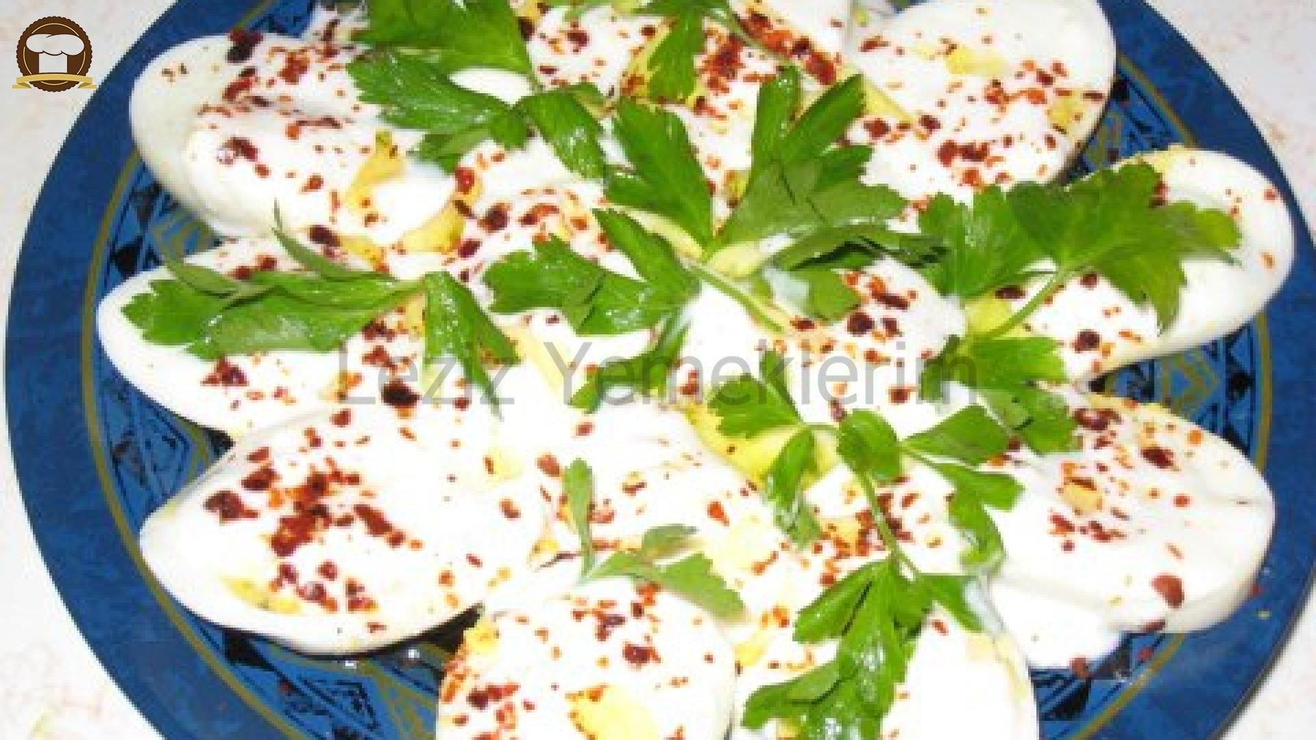 Kıyılmış Yumurta Ve Soğan Salatası Kıyılmış Yumurta Ve Soğan Salatası