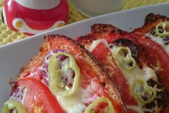 Bayat Ekmek Pizzası (Çok Pratik Lezzet)