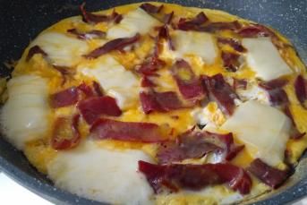 Kaşarlı Pastırmalı Yumurta