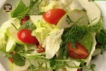 Yeşil Elmalı Salata
