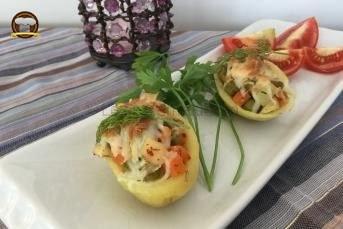 Patates Kayığında Kaşarlı Garnitür