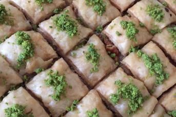 Nefis Ev Baklavası