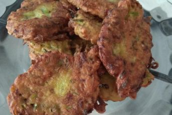 Kabak Mücver (Pratik Harika Lezzet)