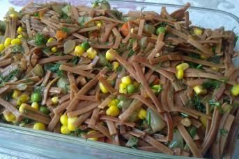 Erişte Salatası Tarifi