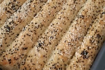 Baklavalık Yufkadan Kıymalı Börek