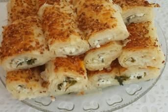 Baklavalık Yufkadan Peynirli Çıtır Börek