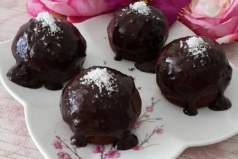 Brovni Tadında Soslu Muffin Kek