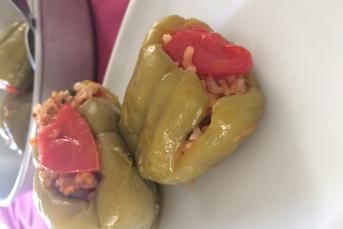 Domatesli Bulgurlu Biber Dolması