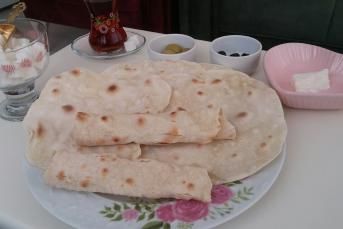 Tavada Mini Ekmekler (Peynirli Sıkmaç)