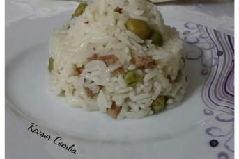 Kıymalı Bezelyeli Pirinç Pilavı Tarifi