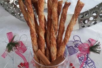 Atıştırmalık Tarçınlı Milföy Çubukları