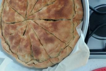 El Açması Ispanaklı Peynirli Börek