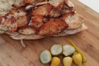 Ekmek Arası Tavuk Döner