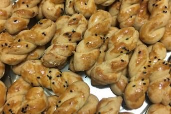 Tuzlu Pastane Kurabiyesi Nasıl Yapılır