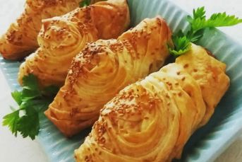 Midye Börek (Hazır Yufkadan)