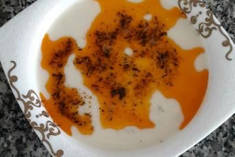 Et Suyunu Terbiyeli Arpa Şehriye Çorbası