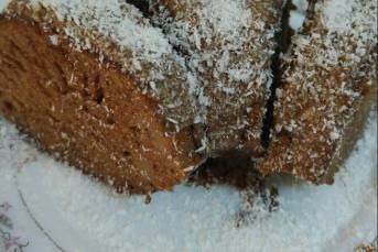 Yumuşacık Çikolata Soslu Kek Tarifi