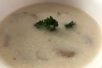 Kremalı Mantar Çorbası (Çok Pratik)