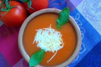 Domates Çorbası (Aşama Fotoğrafları İle)