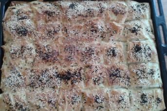 Kıymalı Tepsi Böreği Tarifi