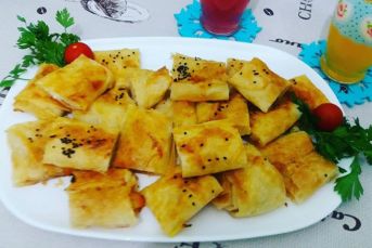 Peynirli Kol Böreği