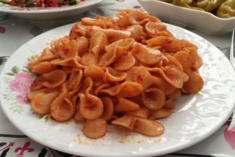 Salça Soslu Fiyonk Makarna