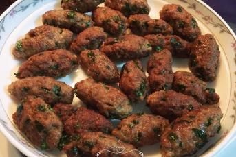 Kuru Köfte Nasıl Yapılır