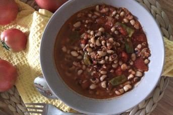 Domatesli Biberli Kuru Börülce Yemeği