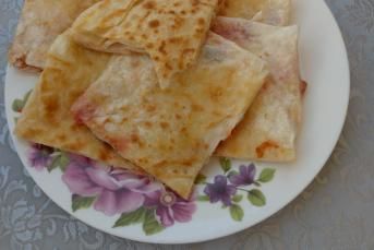 Kaşarlı Domatesli Gözleme (Tavada)