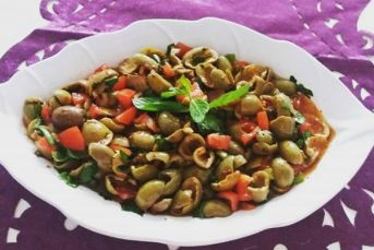 Nefis Zeytin Salatası