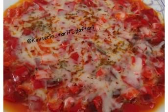 Kahvaltıya Kaşarlı Kırmızı Biber Tarifi