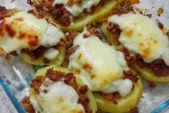 Beşamelli Patates Oturtması