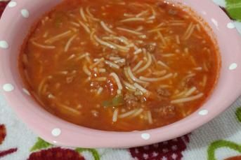 Kıymalı Sebzeli Tel Şehriye Çorbası