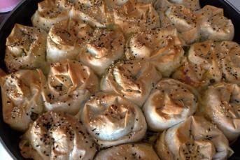 Ispanaklı Gül Börek Tarifi