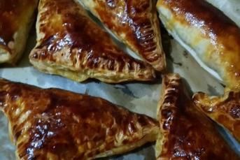 Tavuklu Milföy Böreği Tarifi