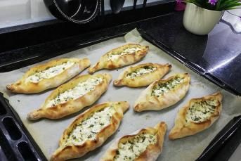 Kır Pidesi Yapılışı