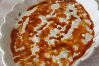 Yoğurtlu Köz Patlıcan Salatası (Labneli)