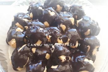 Bol Çikolatalı Profiterol