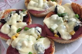 Şipşak Pizza (Burger Ekmeğ İle)